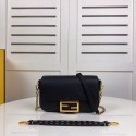 Fendi BAGUETTE leather bag F2467 black JH08502nw20