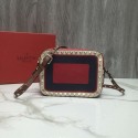 Imitation VALENTINO Rockstud leather camera cross-body bag 2856 Black&red&white JH09718HE81