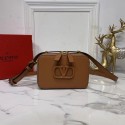 Replica VALENTINO Origianl leather shoulder bag V0020 brown JH09652UD97