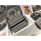 Replica MEDIUM LADY D-LITE DIORAMOUR BAG black Dior Dots Embroidery M0565OBB JH06875jT29