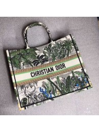 Luxury Imitation DIOR BOOK TOTE BAG IN EMBROIDERED CANVAS C1286 Green JH07196Pn88